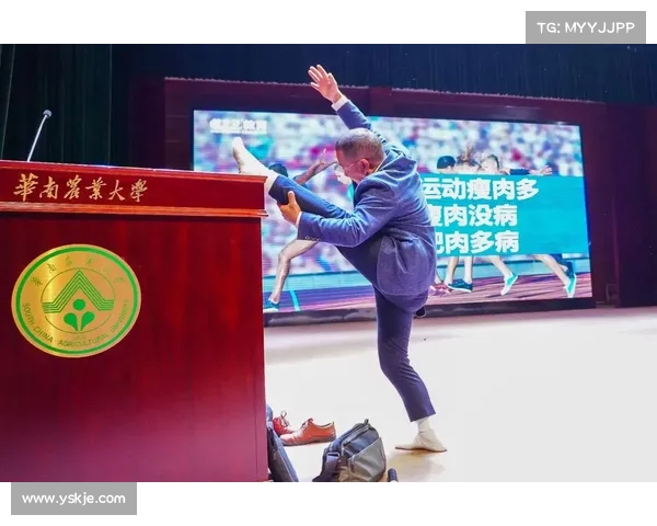 校长毕业典礼不再紧张，博士生“脱稿神器”让演讲轻松自如(大学校长脱稿毕业典礼)